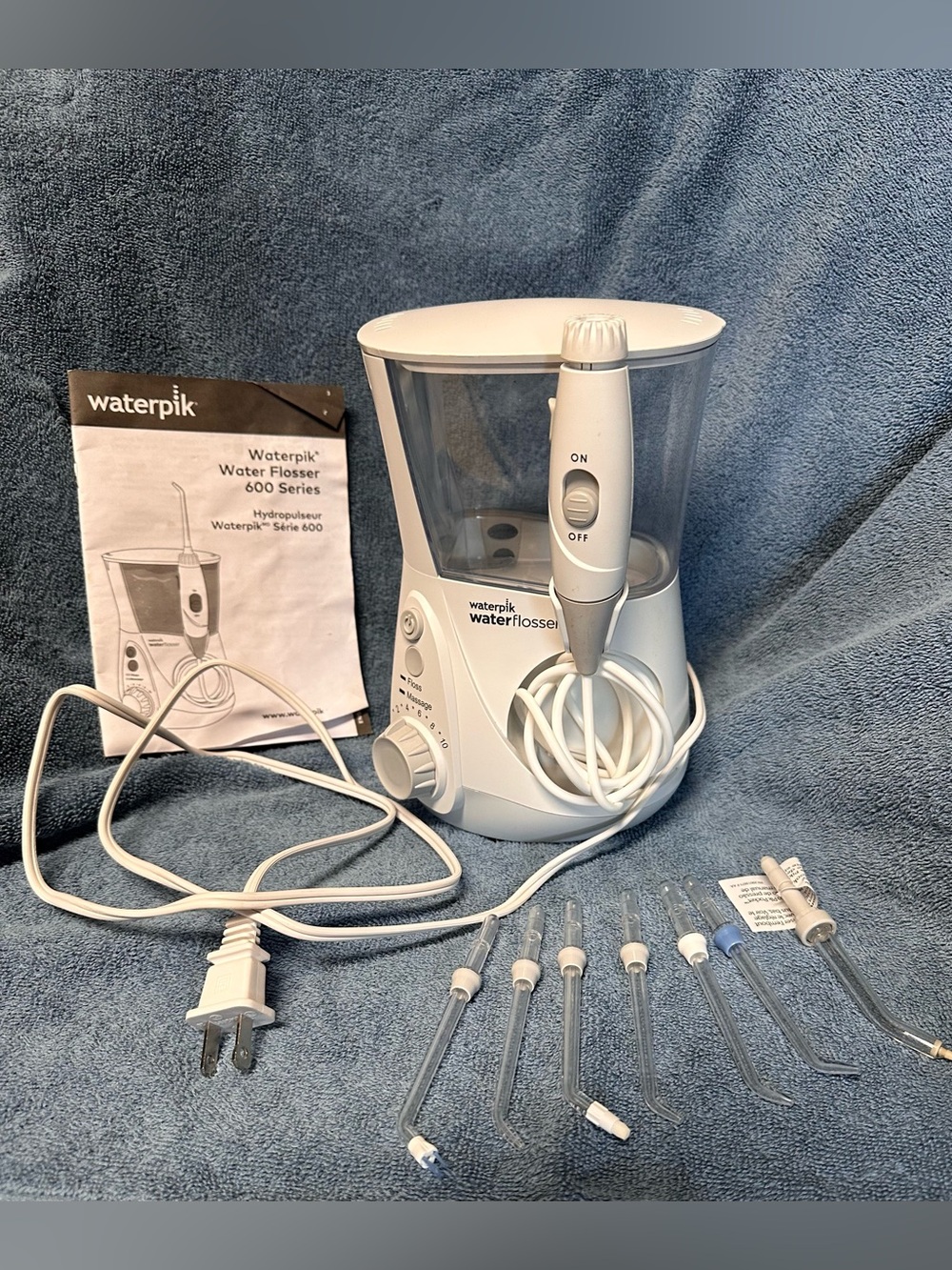Waterpik Water Flosser 600 Series - White (was $59 new)